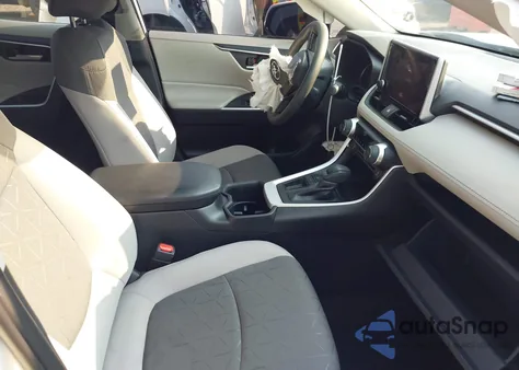 2024 Toyota Rav4 Xle/Xle Premium z USA, uszkodzony, nr VIN 2T3W1RFV8RC283739